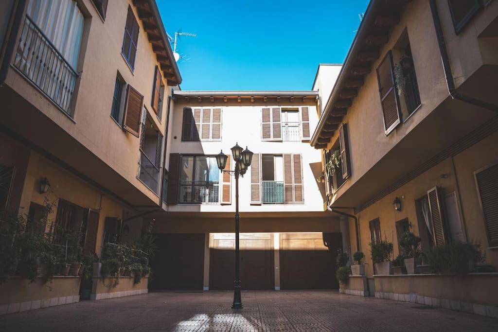 La Corte Apartment Monza - Milano + Free Wi-Fi Lissone Exterior foto